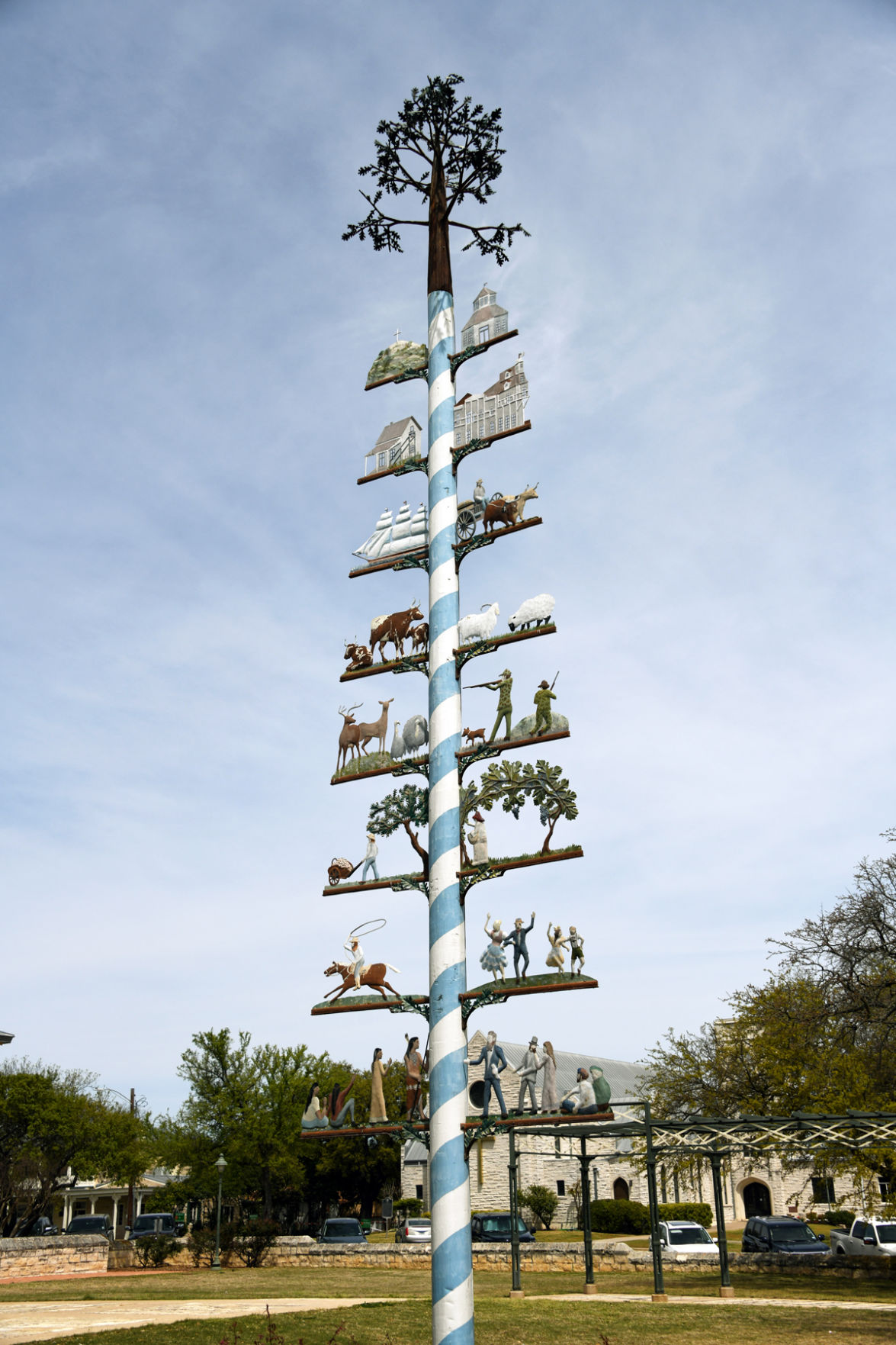 203 The Maypole in Fredericksburg symbolizes the village's history..JPG